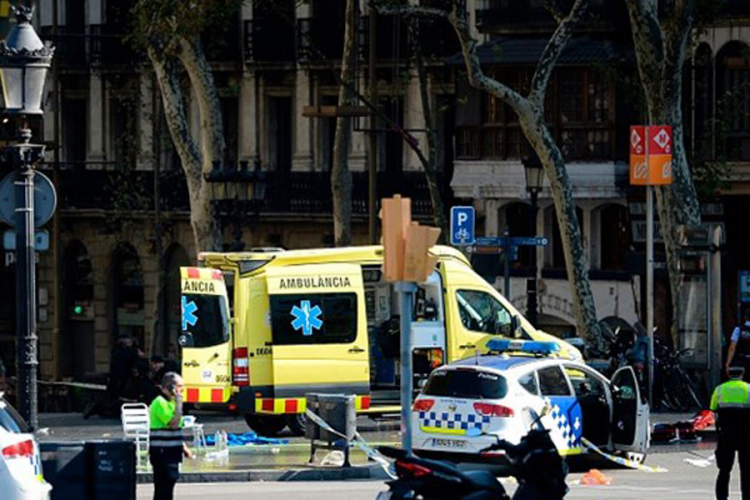Napad na policijski punkt u Barseloni, ubijen vozač