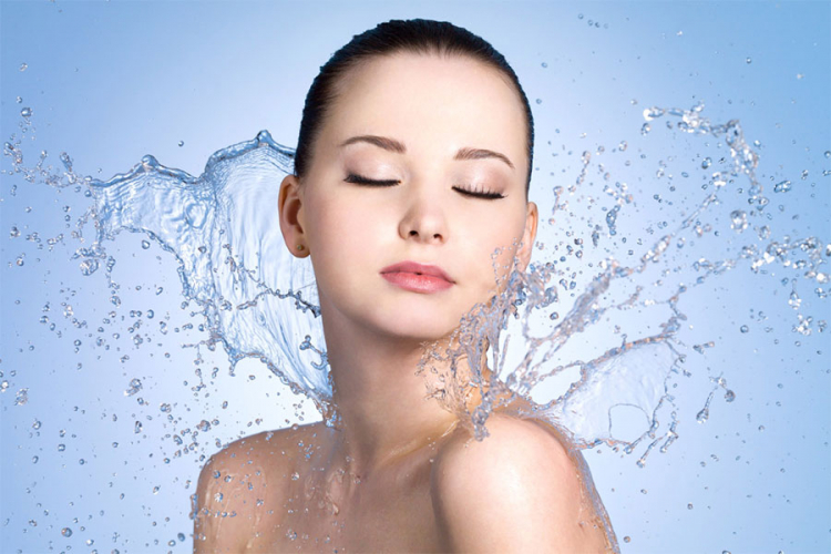 Napravite osvježavajući sprej za hidrataciju kože