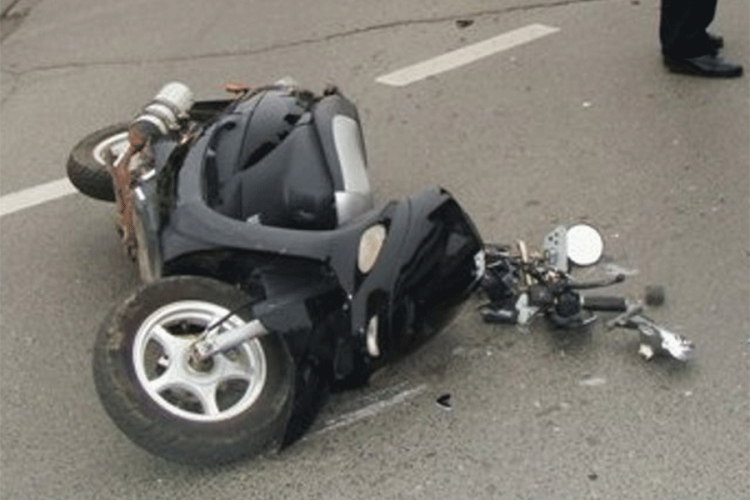Vozač mopeda iz Laktaša zadobio teže povrede