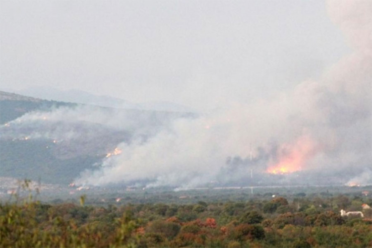 U Kninu privedeno više osoba zbog požara, dvojica iz Srbije