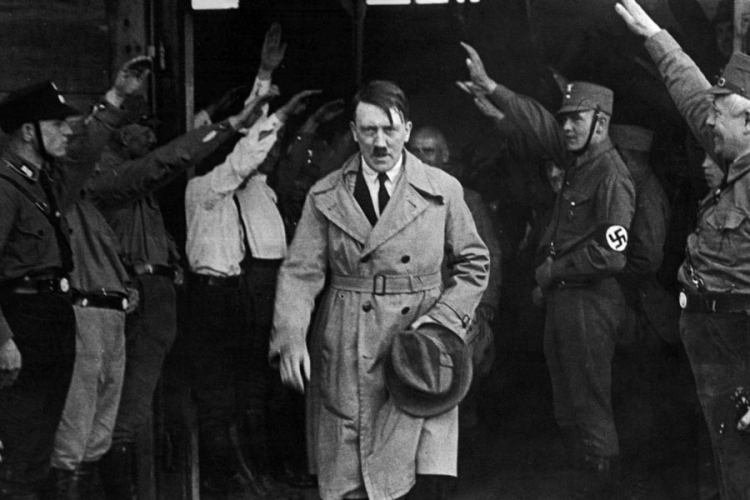 Deset stvari koje bi Hitler uradio da je pobijedio u ratu