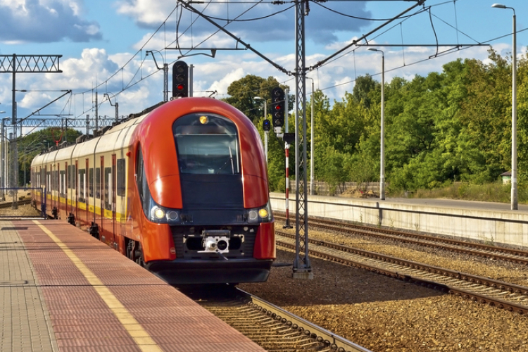 Poljski mašinovođa ostavio 250 putnika u vozu jer mu se završilo radno vrijeme
