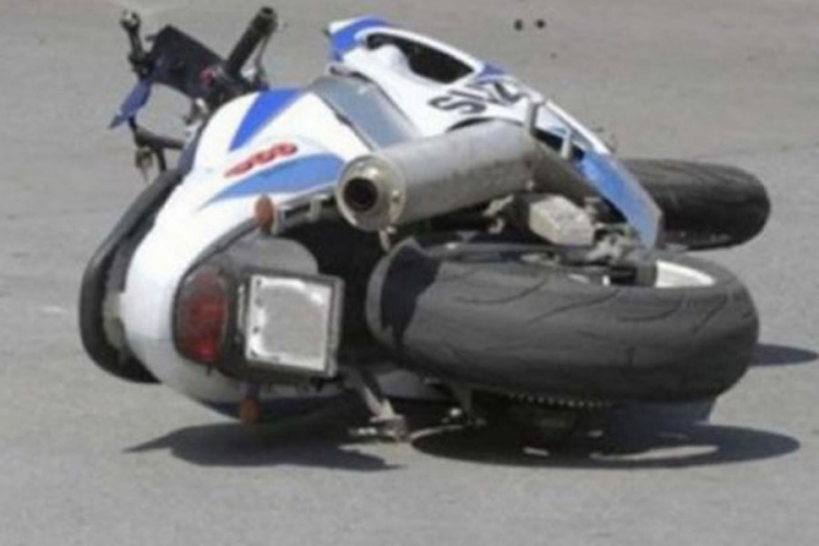 Snažan vjetar u Bileći srušio motociklistu