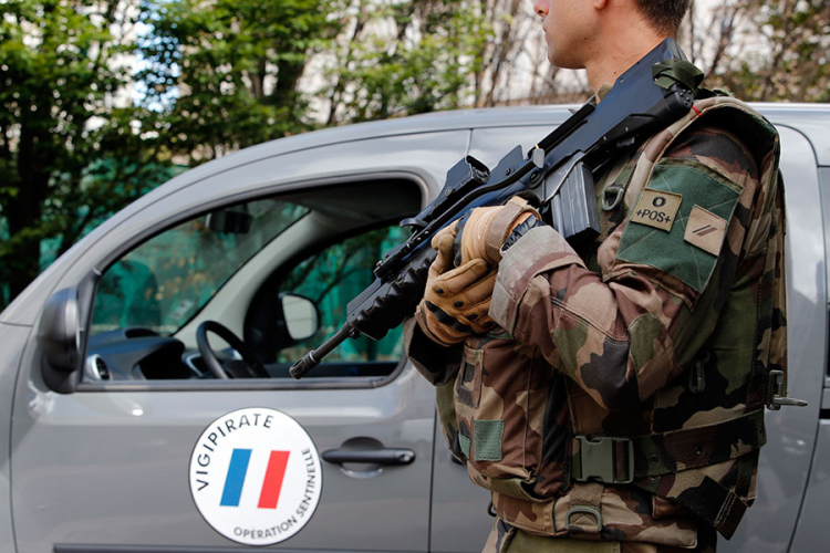 U Francuskoj spriječeno 12 terorističkih zavjera