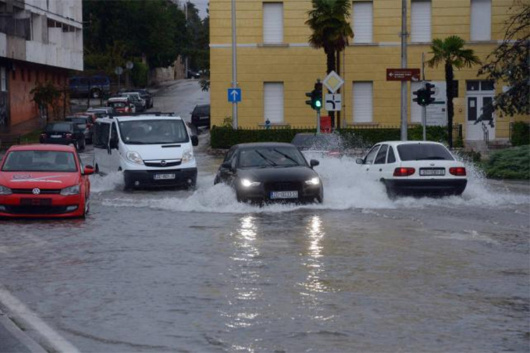 Dio Hrvatske u crvenom: Čeka ih 'potop'