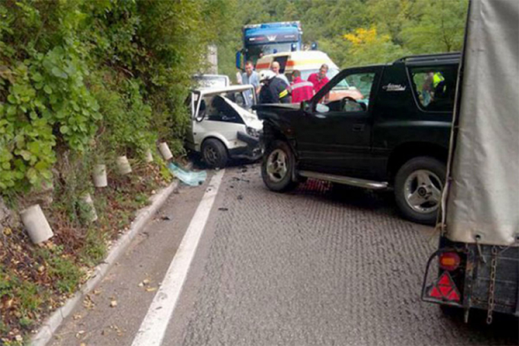 Tragičan epilog saobraćajke kod Jajca: Nakon pogibije supruge, podlegao i vozač