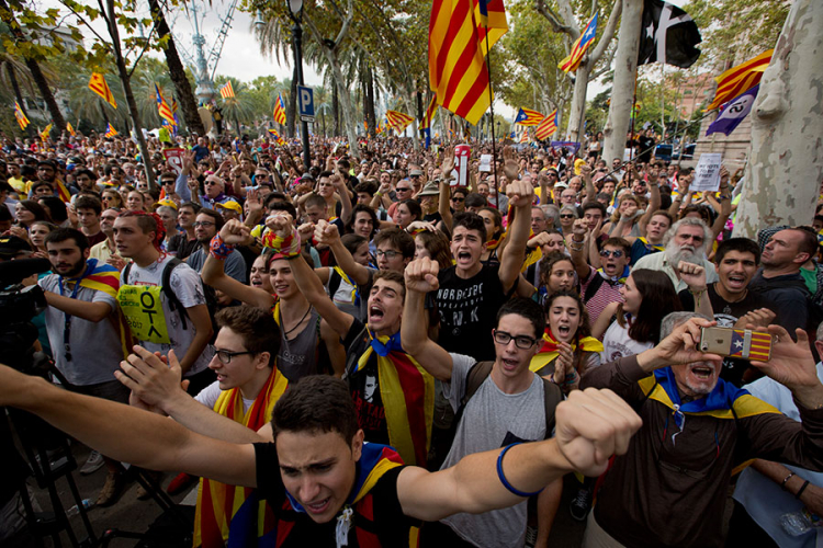 Protest u Barseloni zbog uhapšenih katalonskih zvaničnika