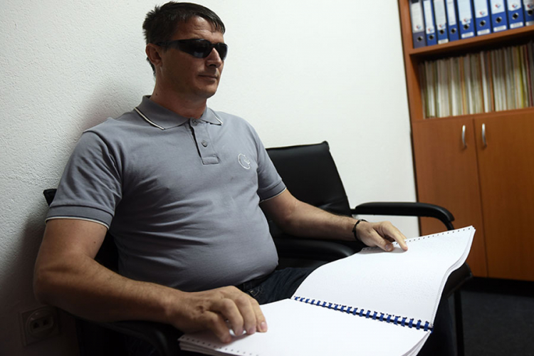 Milorad Stojadinović izgubio vid prije tri godine: Supruga i djeca su moje oči i oslonac