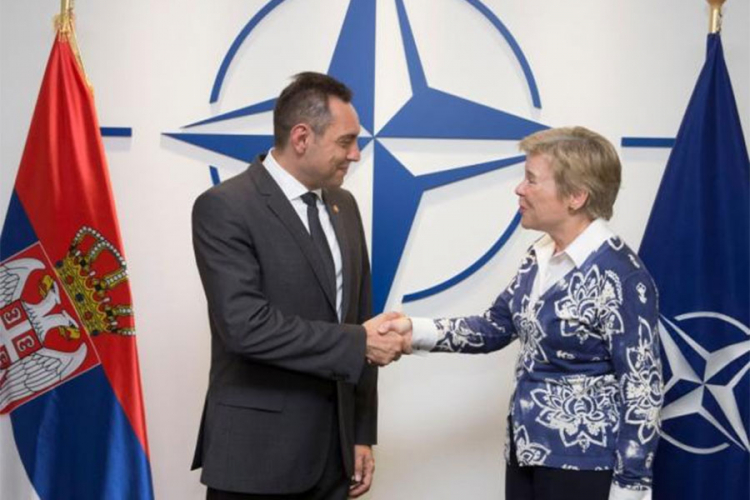 Vulin posjetio NATO i ponovio: Nećemo u vaš savez
