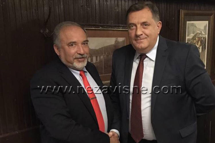 Milorad Dodik sa ministrom odbrane Izraela Avigdorom Libermanom u Zagrebu