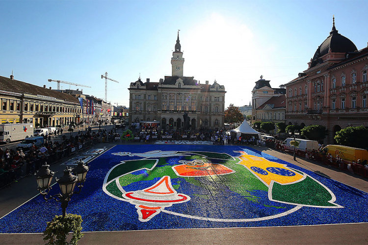 Novi Sad: Mozaik od 1,3 miliona čepova za Ginisa
