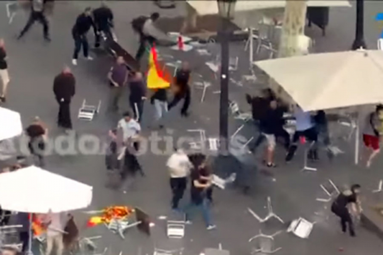 Sukob demonstranata u Barseloni, letjele stolice
