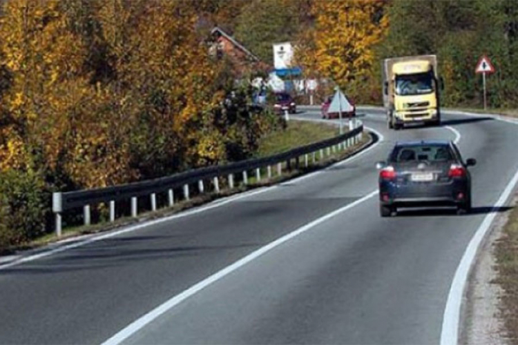 Zbog nezgoda obustavljen saobraćaj u Skugriću i Sitnici