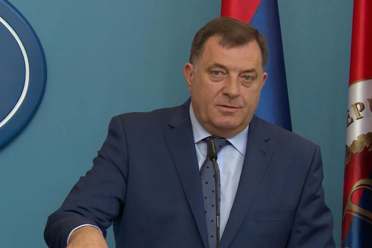 Dodik: Nedolično i klovnovsko ponašanje opozicije