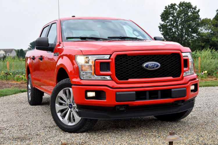 Ford povlači 1,3 milion vozila zbog problema s vratima