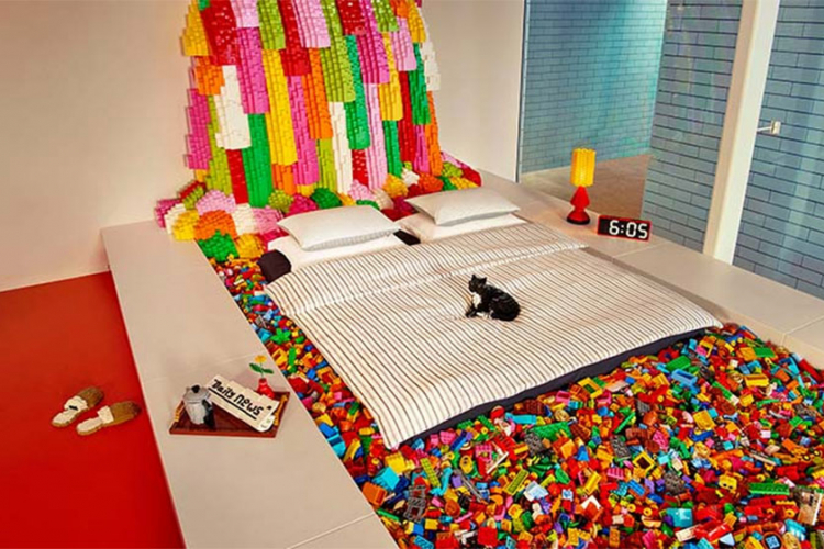 Lego i Airbnb nude spavanje u Lego kući