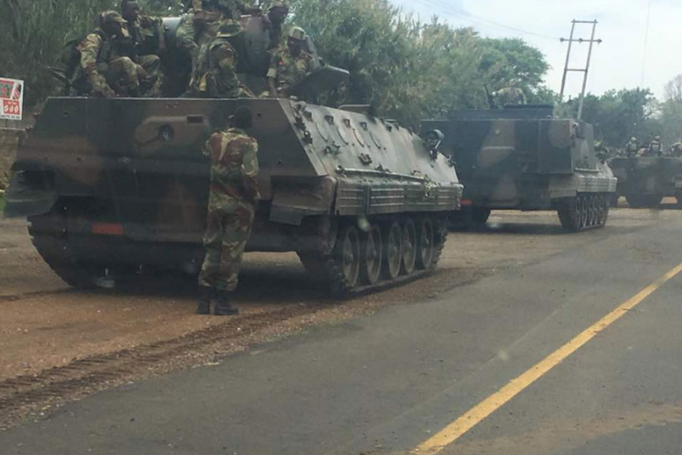 Tenkovi na ulicama Zimbabvea: Vradžbine dovele do vojnog puča?