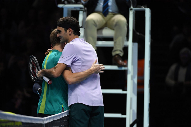 Federer bez finala u Londonu, Gofan ga izbacio