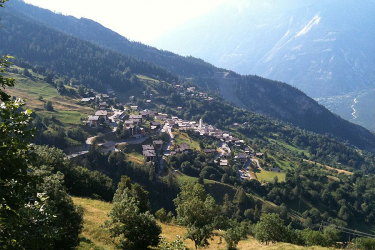 Švajcarsko selo plaća 25.000 franaka svima koji se dosele