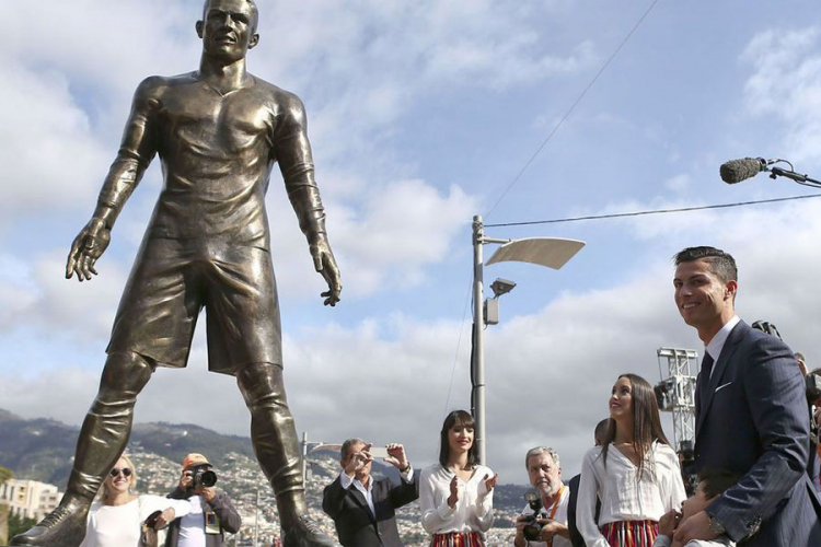 Ronaldova statua u Madeiri biće zamijenjena novom