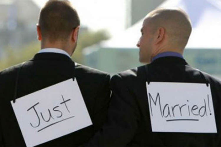 Sklapanje istopolnih brakova u Austriji dozvoljeno od 2019.