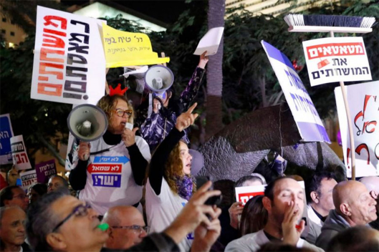 Demonstranti u Telavivu traže ostavku Netanijahua