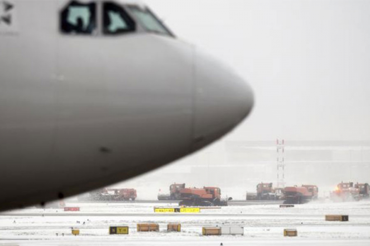 Snijeg paralisao Evropu, haos na aerodromima
