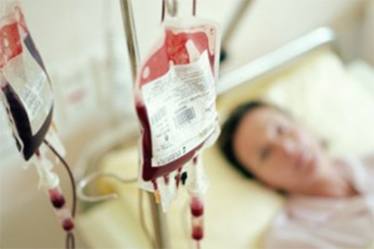 Žena zaražena HIV-om nakon transfuzije krvi