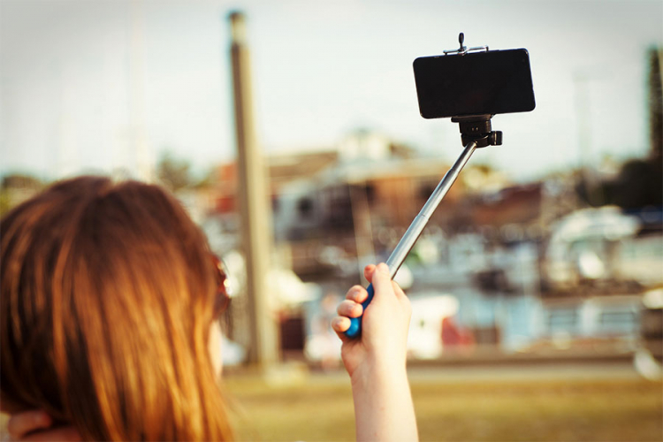 Naučnici potvrdili: Selfitis, opsesivno snimanje selfija postoji