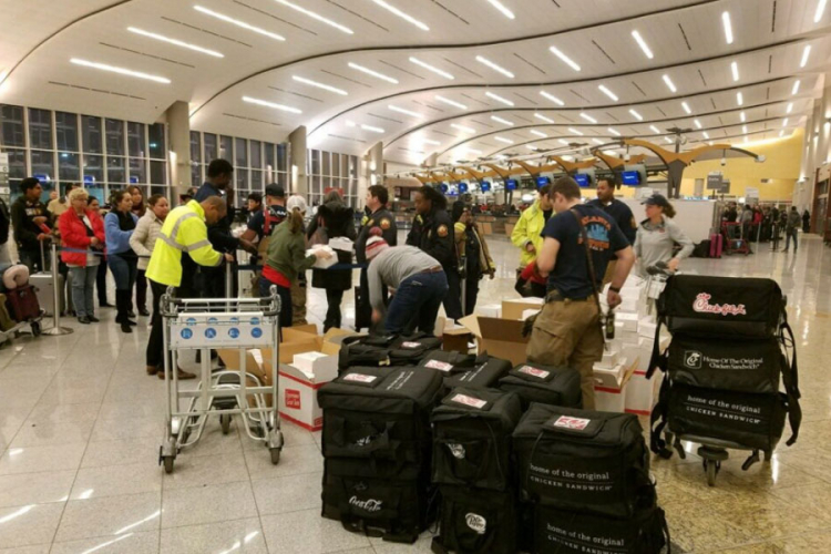 Hiljade ljudi blokirano na aerodromu u Atlanti zbog nestanka struje