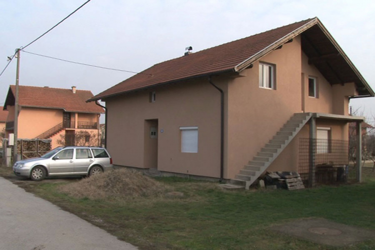 Krvava porodična tragedija u Ljeskovcu, kod Bijeljine: Na slavu ubio majku i sebe