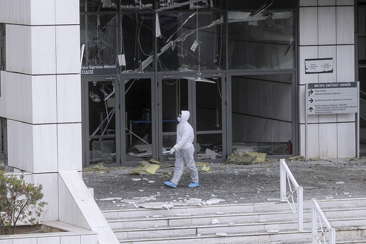 Ispred zgrade suda u Atini eksplodirala bomba