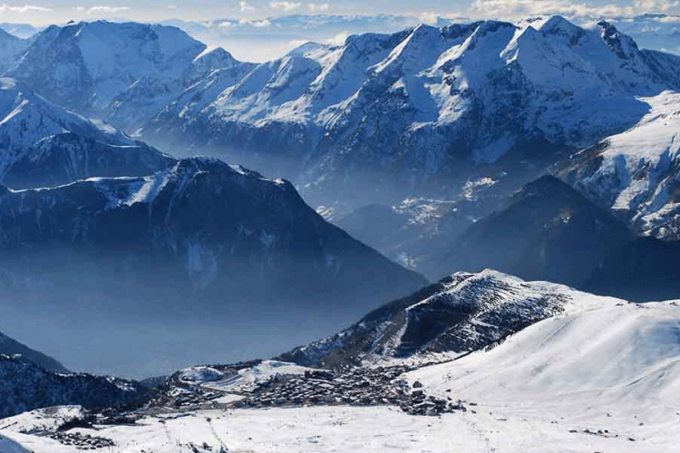 Oko 200 skijaša ostalo blokirano u francuskim Alpima