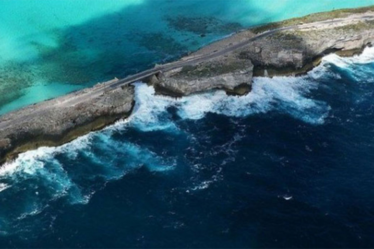 Eljutera, mjesto gdje se spajaju Atlantski okean i Karipsko more