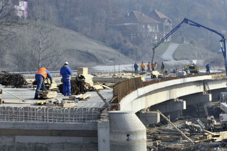 Brze dozvole u Srbiji otvorile 20.000 gradilišta