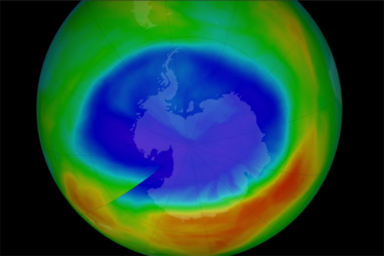 Šta se dešava sa džinovskom rupom u ozonskom omotaču?
