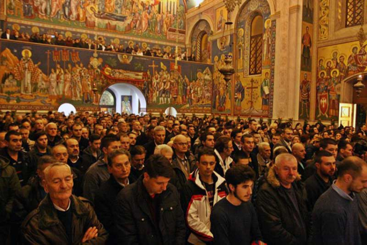 Pravoslavni vjernici u hramovima širom BiH proslavljaju Božić