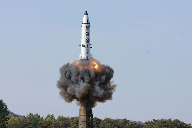Lažna uzbuna u Japanu da je Sjeverna Koreja lansirala raketu