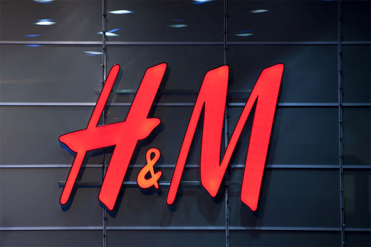 Zbog rasističke reklame i pada prodaje, H&M u krizi