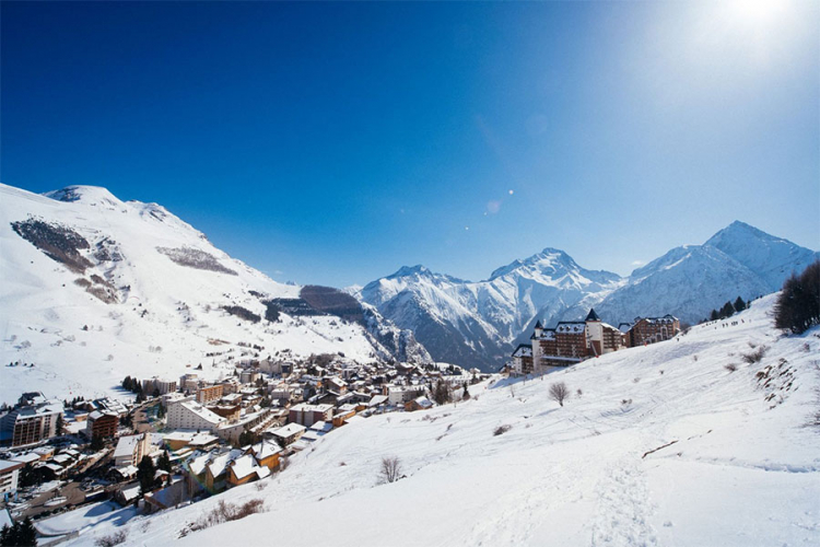 Poginula dva Britanca na skijanju u francuskim Alpima
