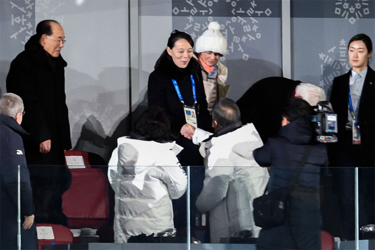 Istorijsko rukovanje sestre Kim Džong Una i južnokorejskog predsjednika Muna