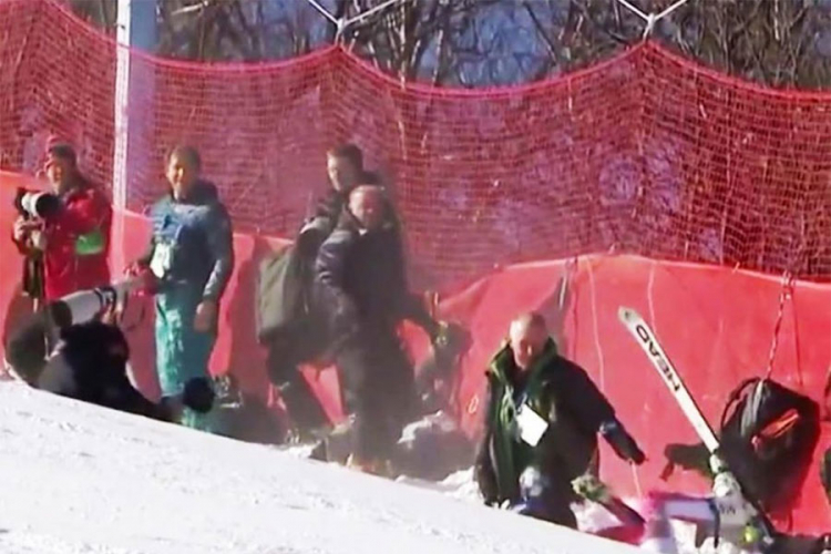 Niko nije siguran na ZOI: Skijašica pokosila fotografe