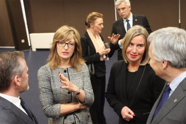 Šefovi diplomatije EU nastavljaju razgovore u Sofiji