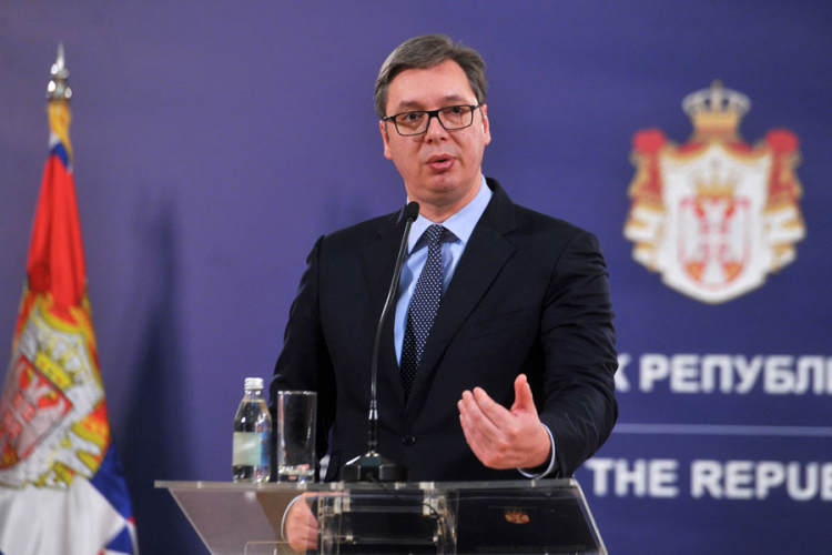 Vučić: Izvlačenje ušiju ne vredi, Srbija ima da se pita