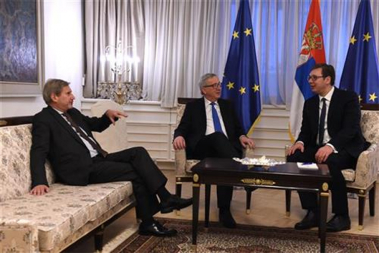 Vučić se sastao sa Junkerom i Hanom