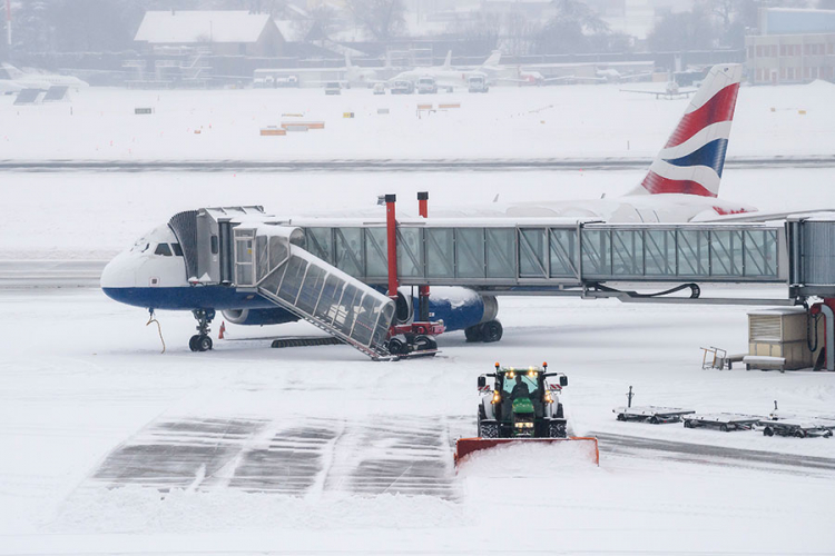 Ponovo zatvoren aerodrom u Ženevi