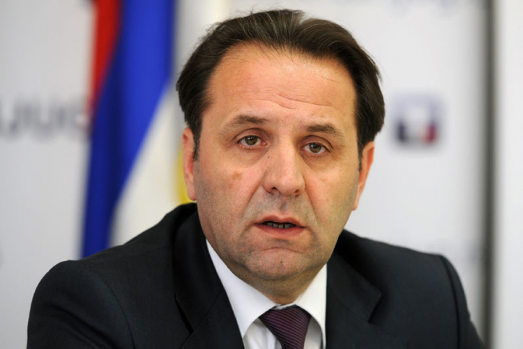 Ljajić: Makedoniji će biti uvedene kontramjere zbog barijera za uvoz brašna