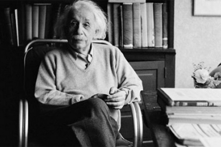 Pismo Alberta Ajnštajna prodato na aukciji za 100.000 dolara