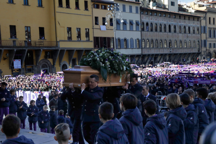 Italija u suzama, hiljade ljudi ispratilo Astorija