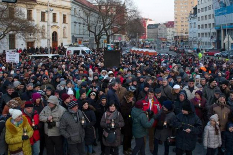 Protesti u Slovačkoj, najveći od Plišane revolucije